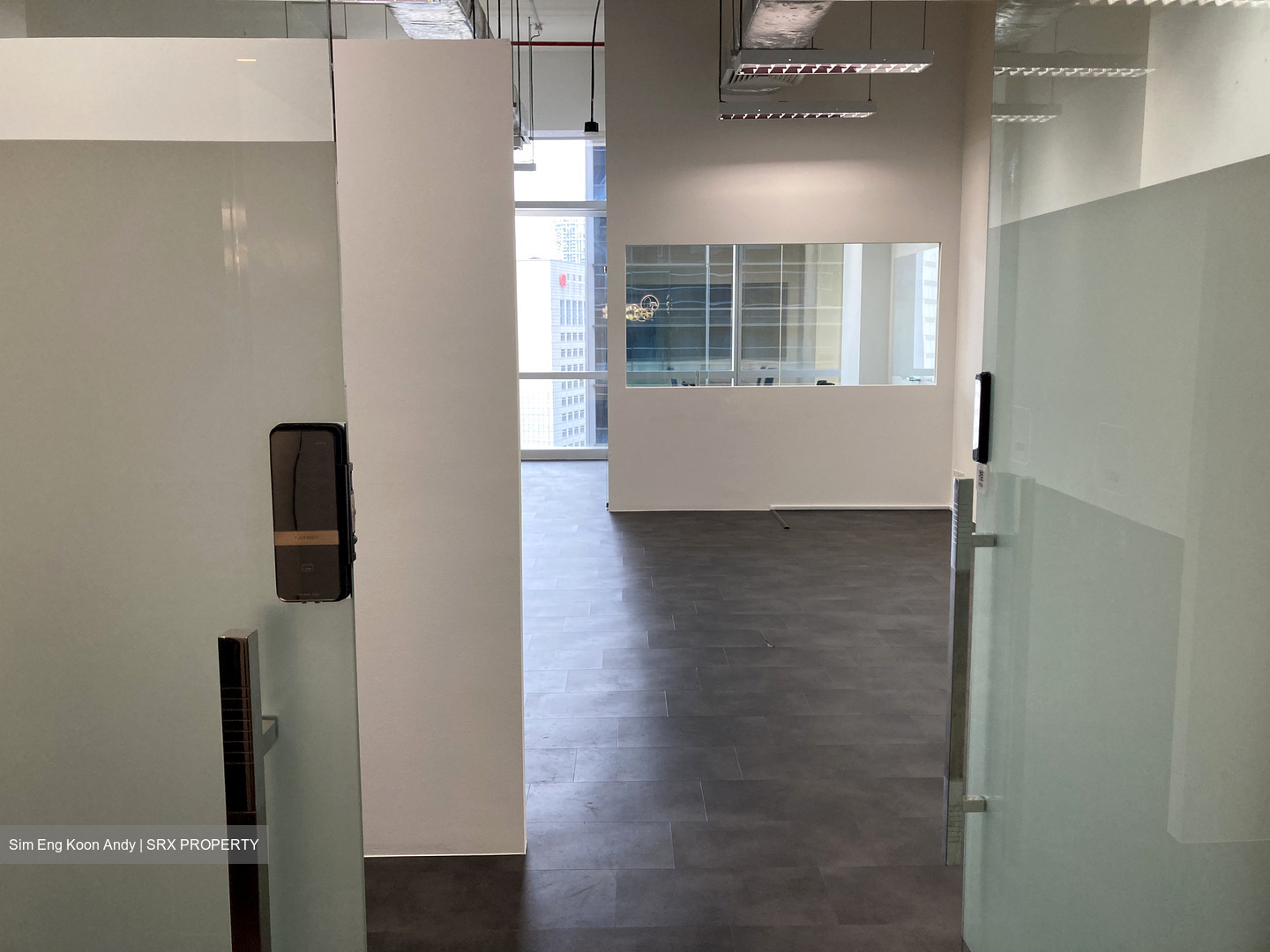 Sbf Center (D1), Office #597147911